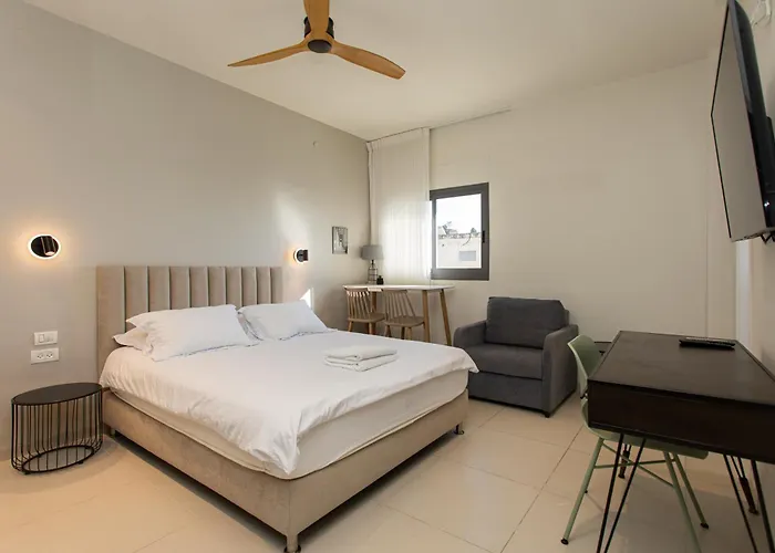 Carmel Studio By Carmel Boutique